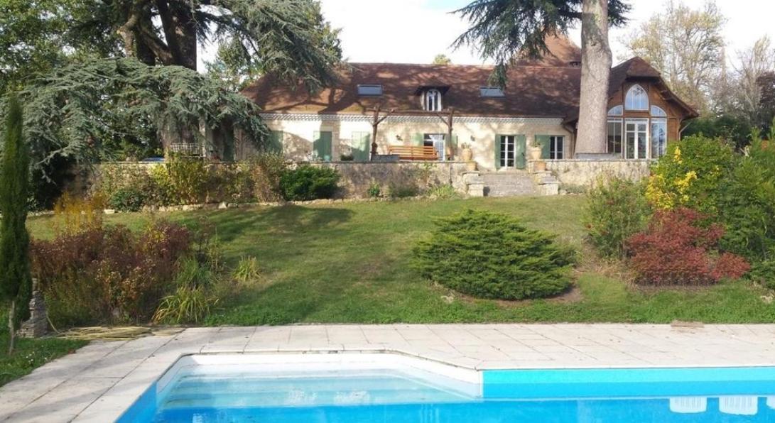 Les Deux Cedres Bergerac Exterior photo