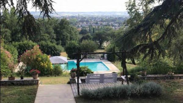 Les Deux Cedres Bergerac Exterior photo